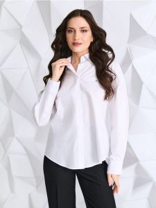 Koszula - biały. Białe koszule Sinsay, l, bez wzorów, z bawełny, bez kołnierzyka, bez ramiączek. W wyprzedaży za 24,99 zł.
