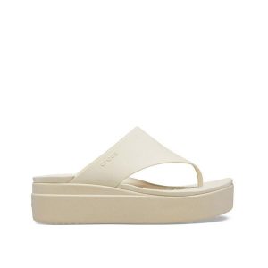 Japonki Dla Dorosłych Crocs Brooklyn Flip. Brązowe klapki Crocs, bez wzorów, z materiału, bez obcasa. Za 181,99 zł.