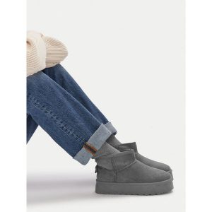 Śniegowce JENNY. Szare buty zimowe Jenny, bez obcasa, bez zapięcia. Za 129,99 zł.