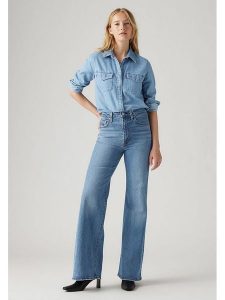 Levi's Dżinsy - Comfort fit - w kolorze niebieskim rozmiar: W26/L34. Niebieskie jeansy Levi's®, z aplikacjami, z podwyższonym stanem. Za 268,55 zł.
