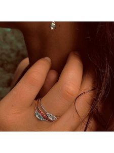 Les Petites Précieuses Srebrny pierścionek z topazem i cyrkonią rozmiar: 52. Niebieskie pierścionki Les Petites Précieuses, z cyrkonią, srebrne. Za 173,99 zł.