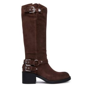 Kozaki Guess. Brązowe kozaki Guess, z aplikacjami, bez obcasa, na słupku, bez zapięcia. Za 773,99 zł.