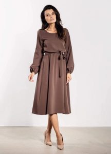 Elegancka sukienka rozkloszowana z długim rękawem brązowa. Brązowe sukienki Infinite You, do pracy, xl, bez wzorów, biznesowe, bez kołnierzyka, bez ramiączek, rozkloszowane. Za 309,00 zł.