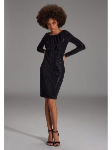 SWING Sukienka w kolorze czarnym rozmiar: 38. Czarne sukienki Swing, bez wzorów, bez kołnierzyka, bez ramiączek, midi. Za 275,40 zł.