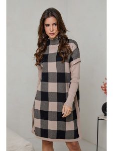 Soft Cashmere Sukienka dzianinowa w kolorze czarno-beżowym rozmiar: 38/40. Brązowe sukienki Soft Cashmere, na co dzień, bez wzorów, z dzianiny, klasyczne, bez kołnierzyka, bez ramiączek, midi, proste. Za 135,81 zł.