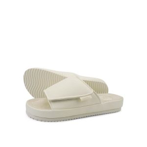 Klapki basenowe damskie Flip Flop Slide Velcro. Brązowe klapki Flip Flop, bez wzorów, bez obcasa. Za 123,00 zł.