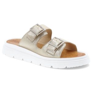 Klapki damskie Wasak, ze skóry naturalnej na platformie z klamrami w klasycznym stylu, złote Prada, 756. Żółte klapki Wasak, bez wzorów, ze skóry, bez obcasa, na platformie. Za 219,00 zł.