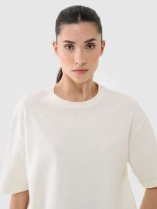 4F T-shirt regular z waflowej dzianiny damski - biały L. Białe t-shirty 4f, l, bez wzorów, z bawełny, bez kołnierzyka, bez ramiączek. W wyprzedaży za 49,99 zł.