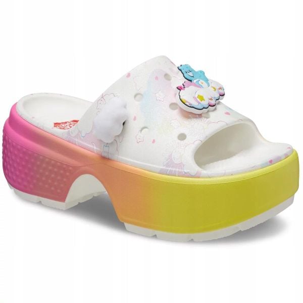 Klapki Dla Dorosłych Crocs Care Bears Stomp Slide. Białe klapki Crocs, bez wzorów, z materiału, bez obcasa. Za 219,90 zł.