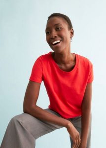 Bluzka z okrągłym dekoltem (5 szt.). Czerwone bluzki bonprix, bez wzorów, z dżerseju, bez kołnierzyka, bez ramiączek. Za 147,99 zł.