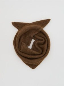 Szal z wełną i kaszmirem - brązowy. Brązowe szaliki Reserved, bez wzorów, z kaszmiru. Za 169,99 zł.