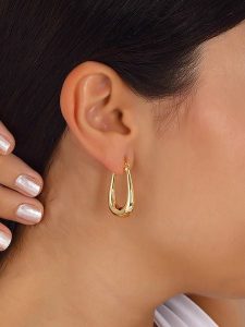 Nakkash Pozłacane kolczyki rozmiar: onesize. Żółte kolczyki Nakkash, pozłacane. Za 65,69 zł.