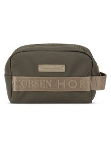 Ilse Jacobsen Kosmetyczka w kolorze khaki - 25 x 13 cm rozmiar: onesize. Brązowe kosmetyczki Ilse Jacobsen, bez wzorów, z materiału. Za 60,99 zł.