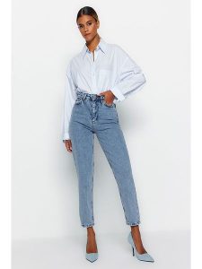 Trendyol Dżinsy - Tapered fit - w kolorze niebieskim rozmiar: 40. Niebieskie jeansy Trendyol, bez wzorów, z podwyższonym stanem. Za 79,03 zł.