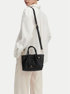 Beverly Hills Polo Club Torebka EO-BHPC-C-015-10 Czarny. Czarne torebki klasyczne Beverly Hills Polo Club, bez wzorów, ze skóry, bez dodatków. Za 249,99 zł.