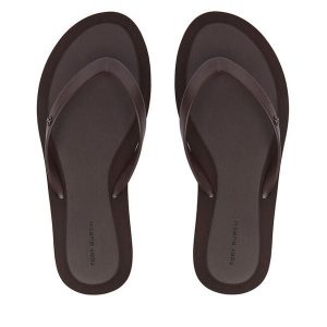 Japonki Tory Burch. Brązowe klapki Tory Burch, bez wzorów, bez obcasa. Za 484,99 zł.