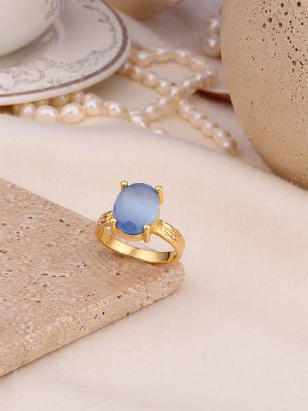 Pierres de Jade Pozłacany pierścionek z kocim okiem rozmiar: onesize. Niebieskie pierścionki Pierres de Jade, pozłacane. Za 57,87 zł.