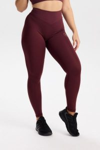 Damskie legginsy sportowe fitness Rough Radical Pure Flow Long. Czarne legginsy ROUGH RADICAL, bez wzorów, z elastanu, z podwyższonym stanem, długie. Za 159,90 zł.