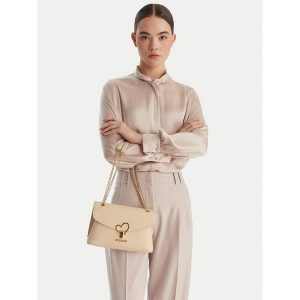 Torebka LOVE MOSCHINO. Białe torebki klasyczne LOVE MOSCHINO, bez wzorów, bez dodatków. Za 655,99 zł.