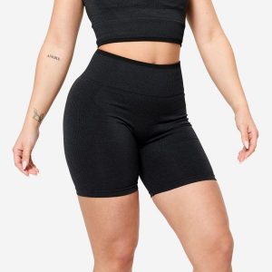 Spodenki do treningu siłowego damskie Domyos seamless. Czarne szorty DOMYOS, bez wzorów, z elastanu, sportowe. Za 79,99 zł.