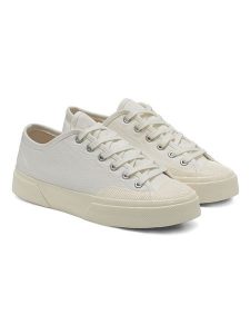 Superga Sneakersy w kolorze białym rozmiar: 38. Białe trampki Superga, bez wzorów, bez zapięcia. Za 291,93 zł.
