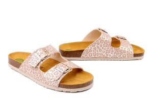 DR. BRINKMANN 500070-82 gold, klapki damskie. Żółte klapki Dr. Brinkmann, bez wzorów, bez obcasa. Za 184,90 zł.