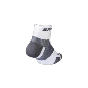 Skarpety 1-4 2XU Vectr Ultralight. Białe skarpetki 2XU, bez wzorów. Za 152,50 zł.
