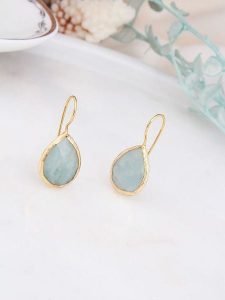 L'Atelier de Gaia Pozłacane kolczyki z akwamarynem rozmiar: onesize. Niebieskie kolczyki L'Atelier de Gaia, z akwamarynem, pozłacane. Za 69,91 zł.