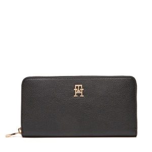 Portfel Tommy Hilfiger. Czarne portfele TOMMY HILFIGER, bez wzorów. Za 259,99 zł.
