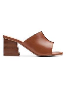 Clarks Skórzane klapki "Siara65" w kolorze jasnobrązowym rozmiar: 41. Brązowe klapki Clarks, bez wzorów, z otwartym noskiem, bez obcasa. Za 232,78 zł.