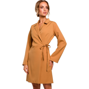 Sukienka żakietowa kopertowa z kołnierzykiem i wiązaniem brązowa. Brązowe sukienki Sukienki.shop, do pracy, l, bez wzorów, z elastanu, biznesowe, bez kołnierzyka, bez ramiączek, maxi, kopertowe. W wyprzedaży za 174,00 zł.