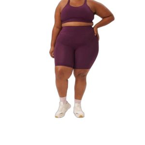 Damskie spodenki rowerowe z wysokim stanem Girlfriend Collective. Czerwone szorty GIRLFRIEND COLLECTIVE, bez wzorów, z podwyższonym stanem. Za 280,00 zł.