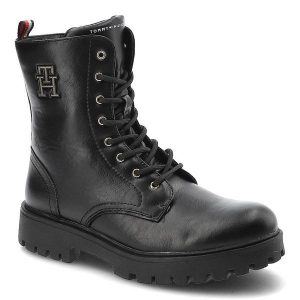 Czarne Botki Tommy Hilfiger Modne Wygodne Buty Damskie. Czarne botki TOMMY HILFIGER, bez wzorów, ze skóry ekologicznej, bez obcasa, na płaskiej podeszwie, bez zapięcia. Za 419,00 zł.