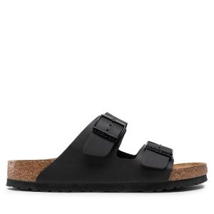 Klapki Birkenstock. Czarne klapki Birkenstock, bez wzorów, bez obcasa. Za 329,99 zł.