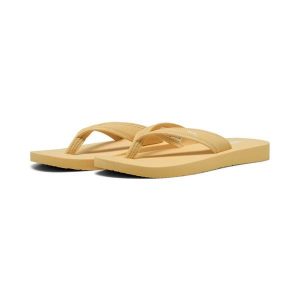 Damskie klapki Sandy PUMA Almost Apricot White Orange. Białe klapki Puma, bez wzorów, z materiału, bez obcasa. Za 109,91 zł.