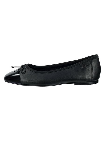 GANT Footwear Skórzane baleriny "Chadii" w kolorze czarnym rozmiar: 36. Czarne balerinki GANT Footwear, bez wzorów, bez obcasa, bez zapięcia. Za 345,82 zł.