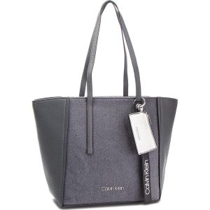 Torebka CALVIN KLEIN - Ck Base Medium Shopper Wool K60K604649 008. Shopper bag marki Calvin Klein. W wyprzedaży za 419,00 zł.