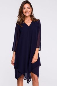 Sukienka wieczorowa oversize szyfonowa asymetryczna boho granat. Sukienki Stylove, na randkę, l, bez wzorów, z szyfonu, boho, z asymetrycznym kołnierzem, bez ramiączek, asymetryczne. Za 269,00 zł.
