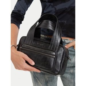Torebka G-Star. Czarne torebki klasyczne G-Star, bez wzorów, bez dodatków. Za 229,99 zł.