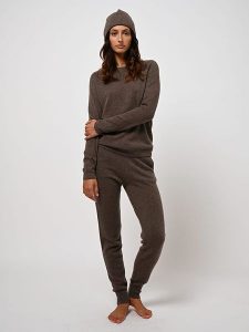 AUTHENTIC CASHMERE Kaszmirowe spodnie dresowe "Ferrand" w kolorze brązowym rozmiar: S. Brązowe spodnie dresowe AUTHENTIC CASHMERE, na lato, s, bez wzorów, z dresówki. Za 494,45 zł.