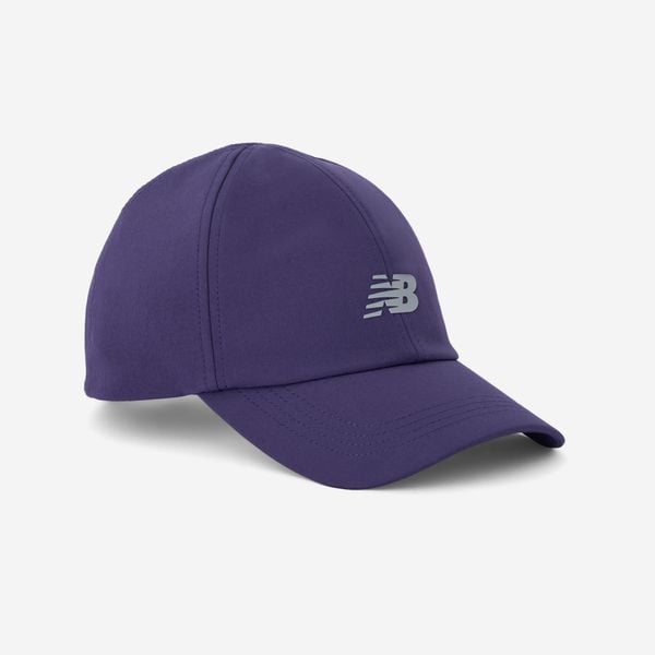 Czapka sportowa z daszkiem New Balance rozmiar 58. Brązowe czapki New Balance, bez wzorów, z nylonu, sportowe. Za 99,99 zł.