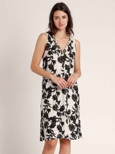 Admas Sukienka w kolorze czarno-białym rozmiar: M. Białe sukienki Admas, na co dzień, m, bez wzorów, z wiskozy, bez kołnierzyka, bez ramiączek, midi, proste. Za 82,99 zł.