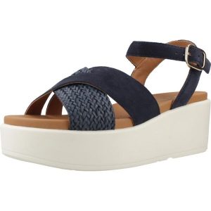 Sandały GEOX D XAND 2.2S Niebieski. Niebieskie sandały Geox, bez wzorów, ze skóry, bez obcasa, bez zapięcia. Za 432,99 zł.