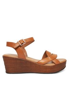 Lasocki Sandały WI16-NYASA-03 Brązowy. Brązowe sandały Lasocki, bez wzorów, ze skóry, bez obcasa, na koturnie, bez zapięcia. Za 179,99 zł.
