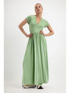 Josephine & Co Sukienka "Dagmar" w kolorze zielonym rozmiar: XL. Zielone sukienki Josephine & Co, xl, bez wzorów, bez kołnierzyka, bez ramiączek, maxi. Za 185,32 zł.