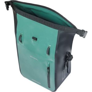 Tylna torba Basil Rivo 15L. Niebieskie torby podróżne i sportowe BASIL, bez wzorów, z materiału. Za 263,50 zł.