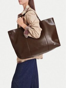 G-Star Raw Torebka C-LDA8820 Brązowy. Brązowe shopper bag G-Star, bez wzorów, ze skóry, bez dodatków. Za 299,99 zł.