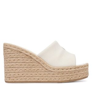 Espadryle Calvin Klein. Białe espadryle Calvin Klein, bez wzorów, bez obcasa. Za 489,99 zł.