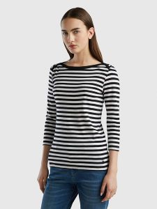 Benetton Koszulka w kolorze czarno-białym rozmiar: XL. Czarne bluzki Benetton, xl, bez wzorów, z bawełny, bez kołnierzyka, bez ramiączek. Za 65,85 zł.