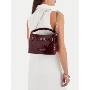 Torebka Nine West. Czerwone torebki klasyczne Nine West, bez wzorów, bez dodatków. Za 249,99 zł.